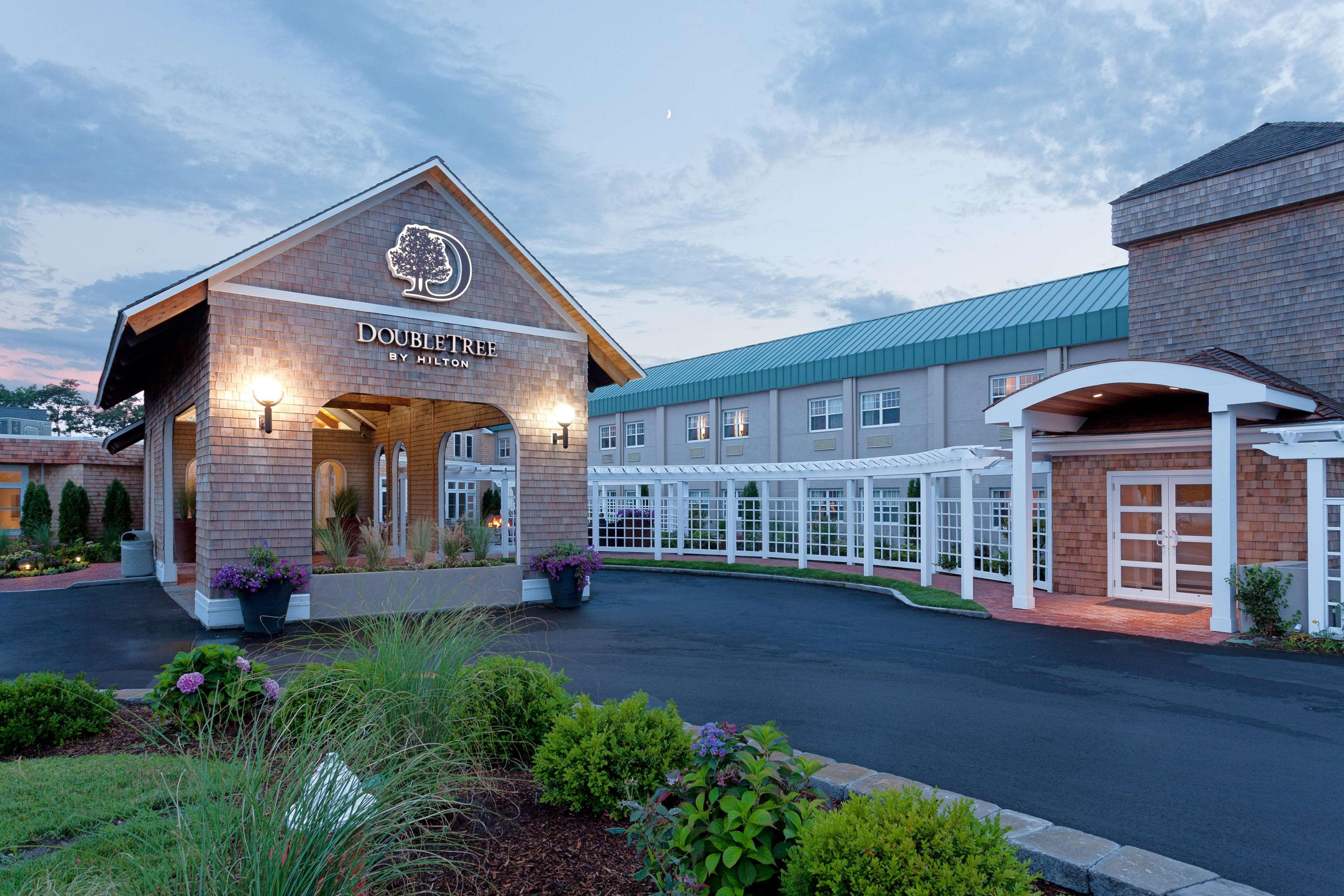 Doubletree By Hilton Cape Cod - Hyannis Hotel Exterior photo